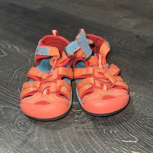 Keen Little Girls Shoe